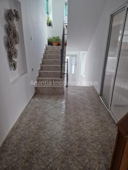 Casa la cheie mobilata si utilata cu 2500mp teren in oras - 2