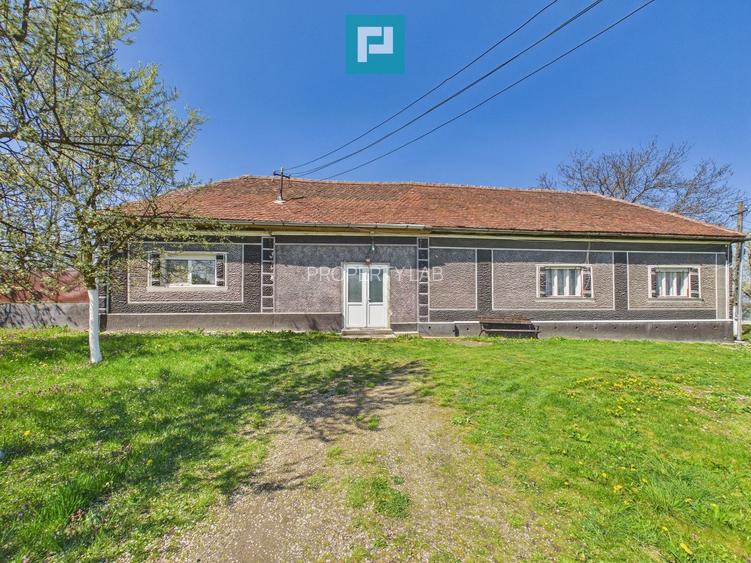 Casă solidă cu 5 camere in localitatea Almaș, Arad - 18