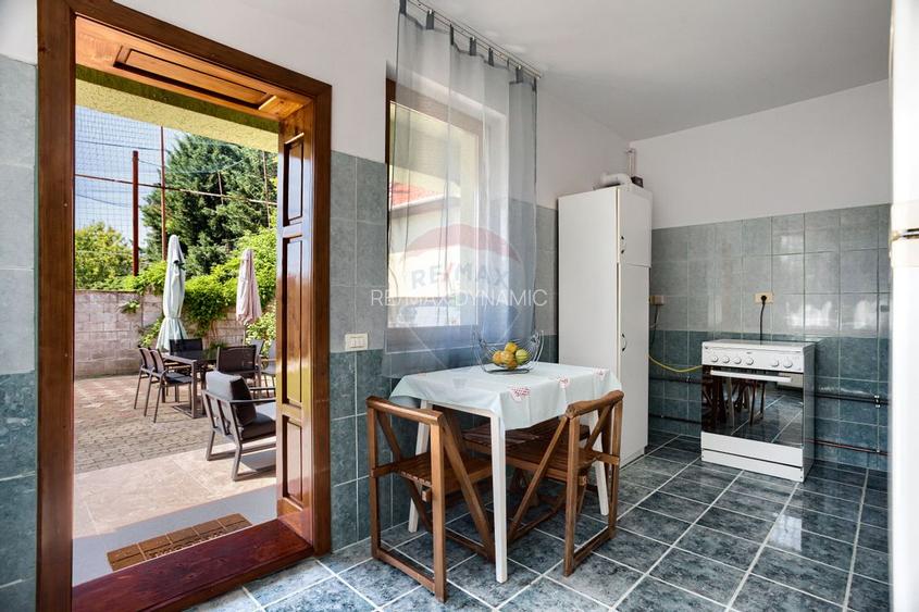 Casă cochetă de vânzare, teren 954 mp, posibil parcelare, în Subcetate - 30