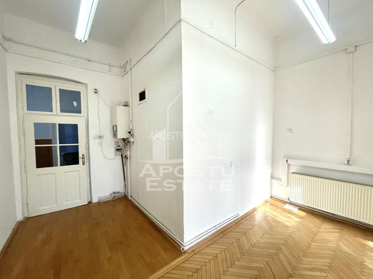 Spatiu pentru birouri, 4 camere, Zona Maria - 10