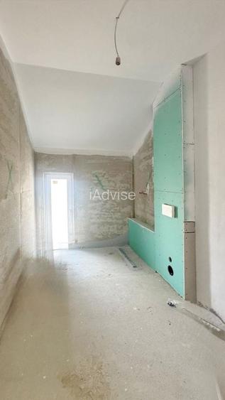 CASA MODERNA SI SPATIOASA IN SANPETRU - 8