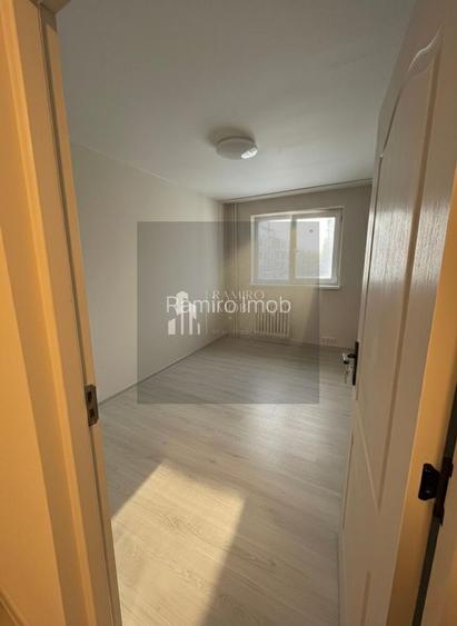 Apartament 4 camere, decomandat.  Piata Rahova - 7
