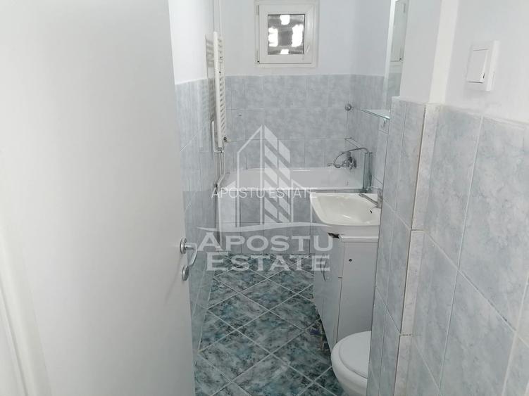 Apartament decomandat, renovat,2 camere,parter,Bulevardul Cetatii - 9