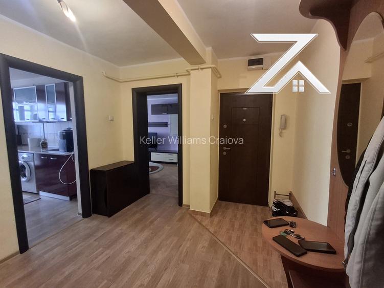 Apartament de închiriat 3 camere - Craiovița - 2