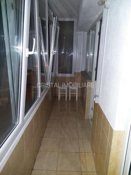 Închiriere Apartament 3 camere, etaj 2, mobilat/utilat, parcare, Bd. Unirii - 8