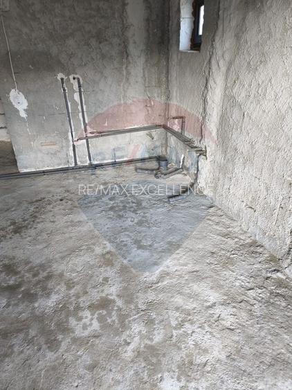 Casă / Vilă cu 5 camere de vânzare în zona Poiana Tapului - 14