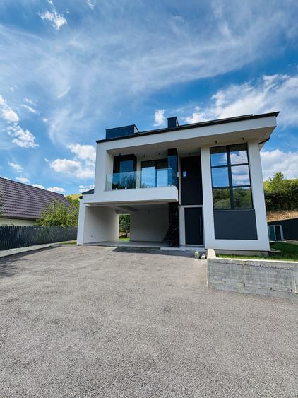 Casa individuala de vanzare 140mp utili , teren 600mp zona ROATA FAGET