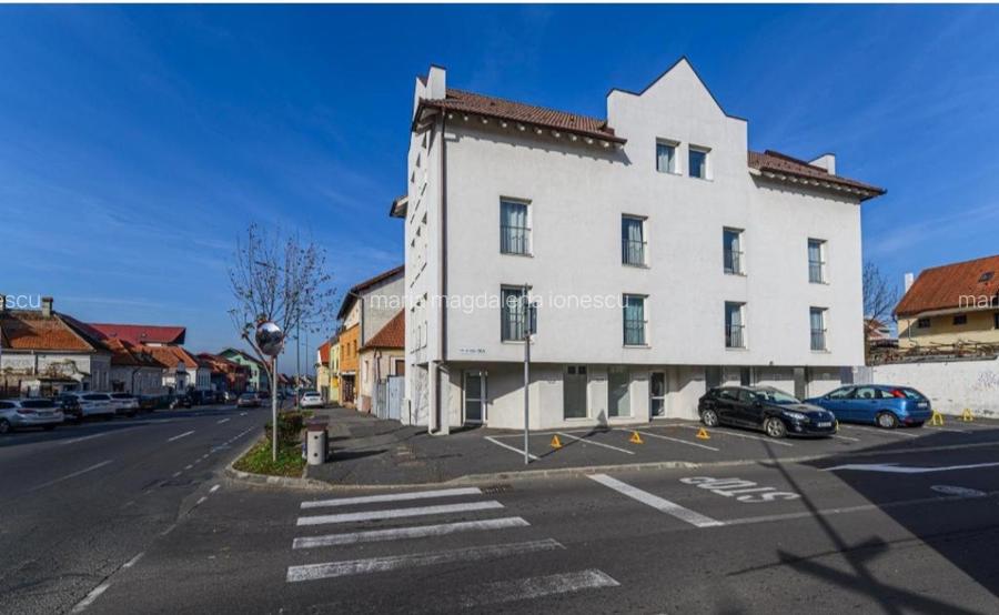 3 apartamente de inchiriat, parcare inclusa, propietar - 11