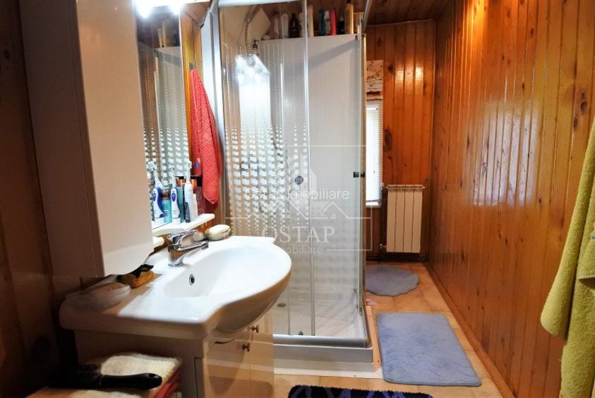 Calea Moldovei - vila deosebita - teren 3.000 mp + anexa-casa de locuit - 14