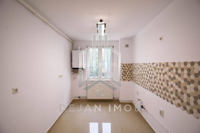 Apartament cu 3 camere | Etaj 3 | Proaspăt renovat, decomandat - 3