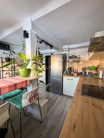 Apartament 2 camere - Domenii, etaj 2/2, centrala noua, curte, boxă, pod. - 13