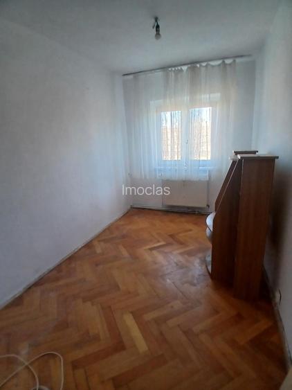 Lipovei 3 cam decomandat 2 balcoane Centrala gaz - 4