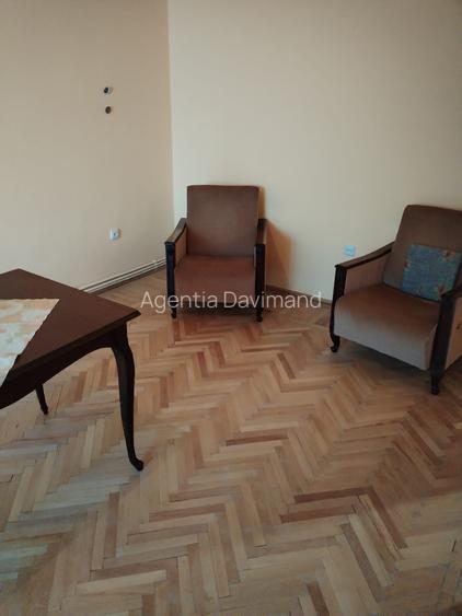Apartament 3 camere partial mobilat, decomandat, et. 1/4 cu CT, zona Scoala 7 . - 6