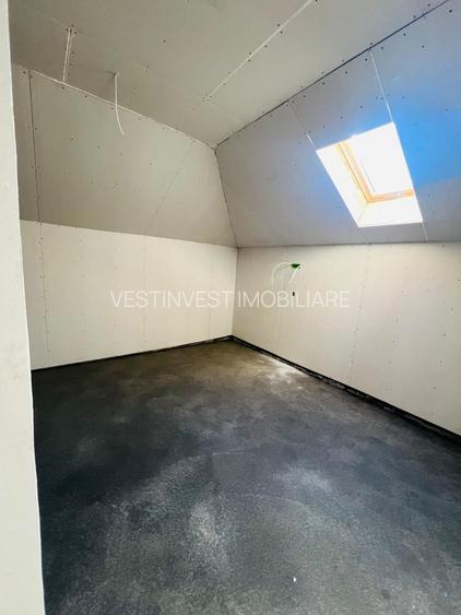 Casa noua ,  finisata cu 5 camere in localitatea Santandrei - 9