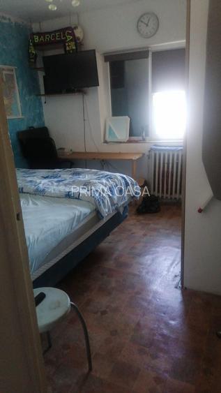 Apartament cu 2 camere ~ zona Brosteni ~ etaj 3 din 4 ~ confort 1 decomandat - 4