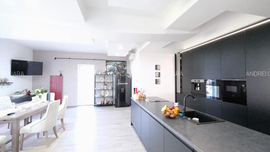 Vanzare Ultracentral orasul Piatra Neamt compus din 3000 mp teren si 4 cladiri - 5