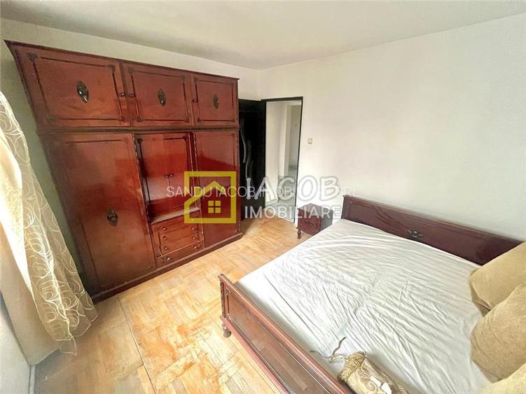 Apartament 4 camere decomandate, etajul 2, zona Narcisa / Republicii - 9