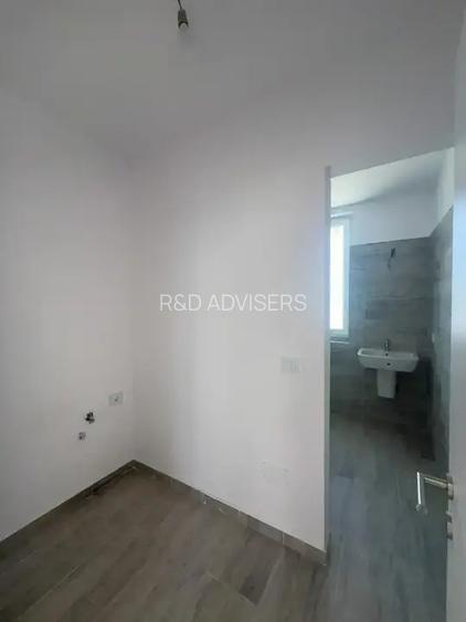 Casa De Vanzare 4 Camere | Finalizata | Curte Parcarea | Bariera - 12