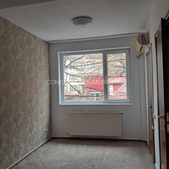 De inchiriat Vila 12 camere 370 mp Calea Calarasilor - Piata Muncii - 14