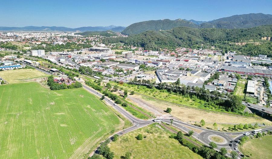 Teren intravilan cu PUZ - 3