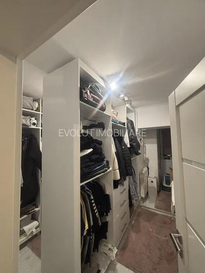 Apartament cu 3 camere decomandat-zona trocadero - 8