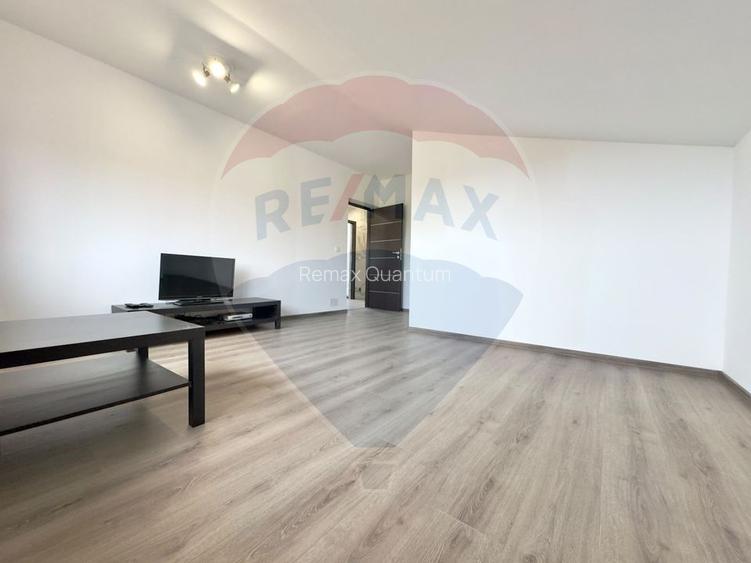 Apartament cu 3 camere de vânzare - 10