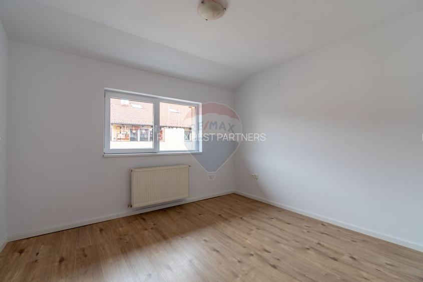 Apartament renovat cu 2 camere + loc de parcare de vanzare Floresti - 3