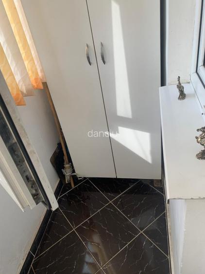 Proprietar apartament 3 camere, loc parcare - 15