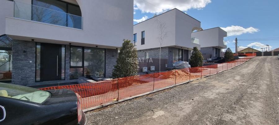 Vila Lux cu vedere la LAGUNA ALBASTRA - 11