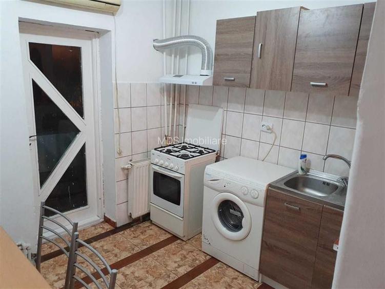 Mobilat si utilat la etajul 3 in Lipovei - 7