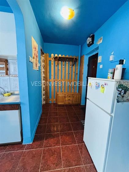 APARTAMENT CU 2 CAMERE SEMIDECOMANDAT ZONA ROGERIUS - 2