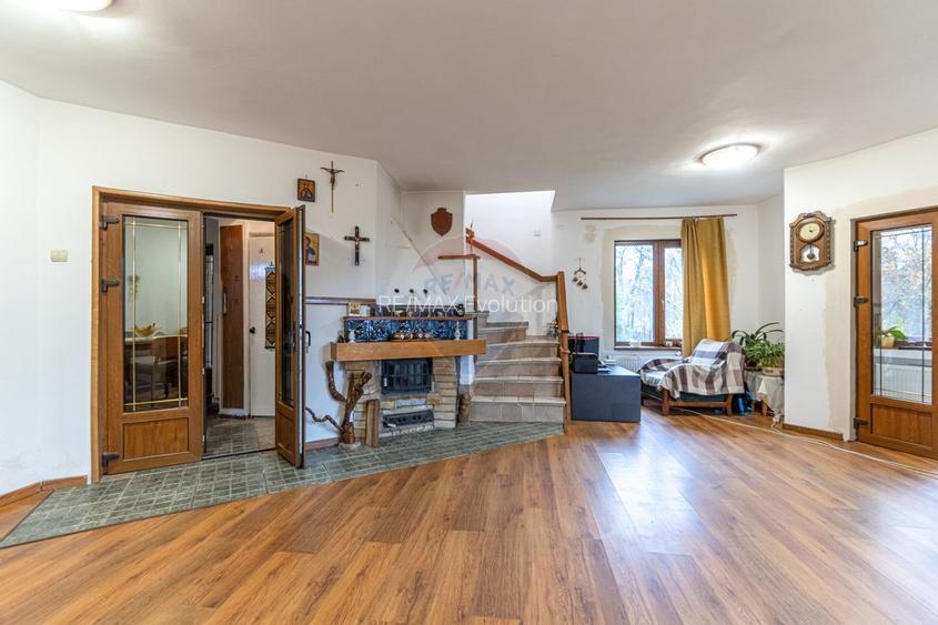 Casă / Vilă cu 6 camere de vânzare in Tarlungeni - 7