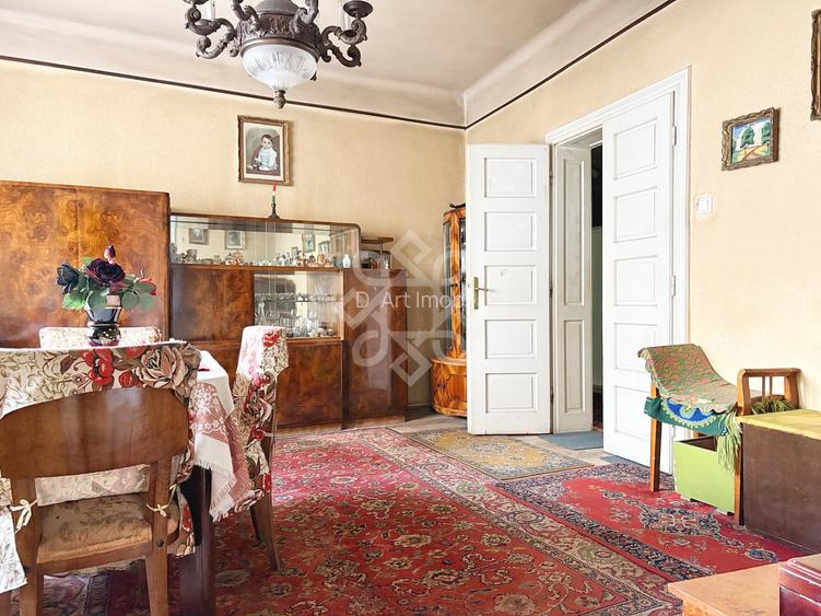 Casa de vanzare ultracentral in Oradea, strada Postavarului - 10