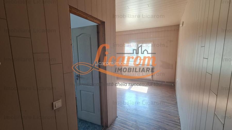 Proprietate in Cristian cu trei constructii+o fundatie,450000euro - 25