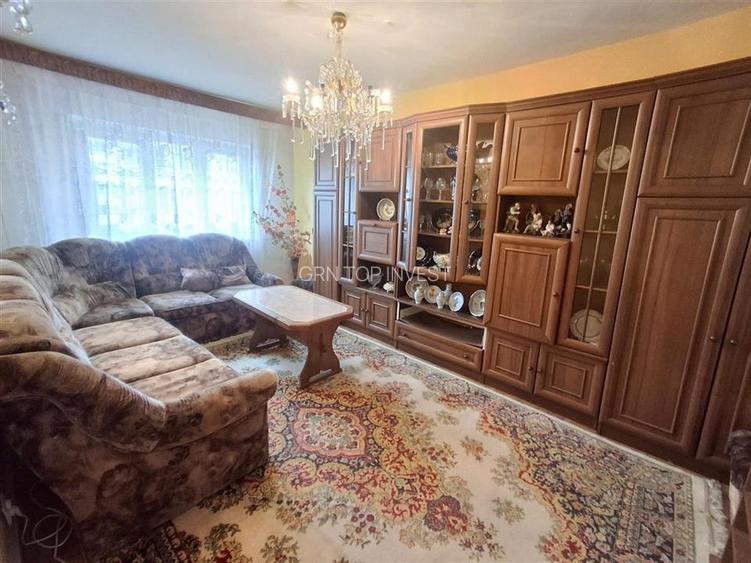 Apartament 3 camere decomandat si balcon Vasile Aaron - 14