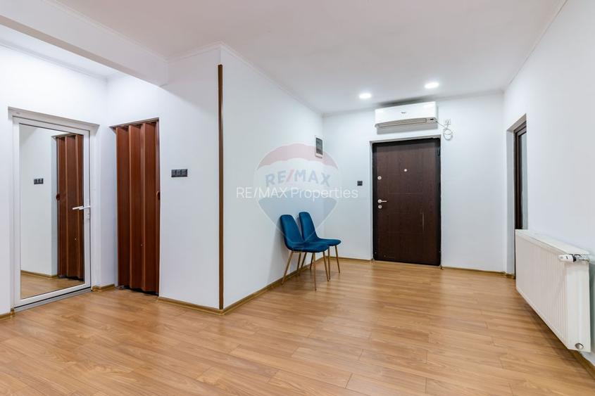 Casă / Vilă de vanzare în Voluntari, venit lunar din chirii 5800€ - 13