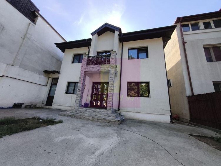 Vilă Nițu Vasile | 4 camere | 270 mp teren