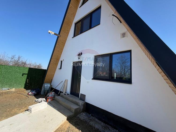 De vanzare Cabana A-Frame cu 1400 mp teren in zona Pucioasa, DB - 5