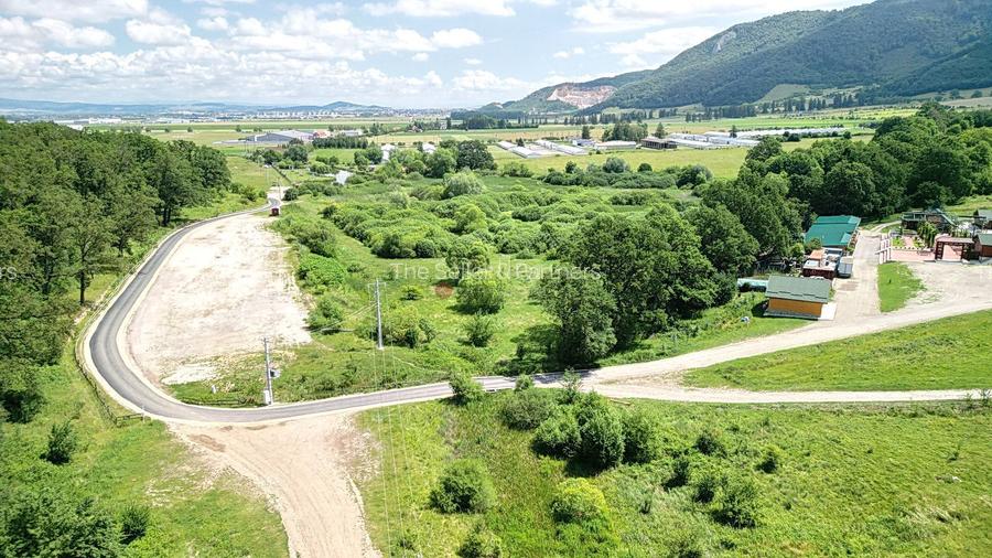 Teren Intravilan parcele 1000mp - 24