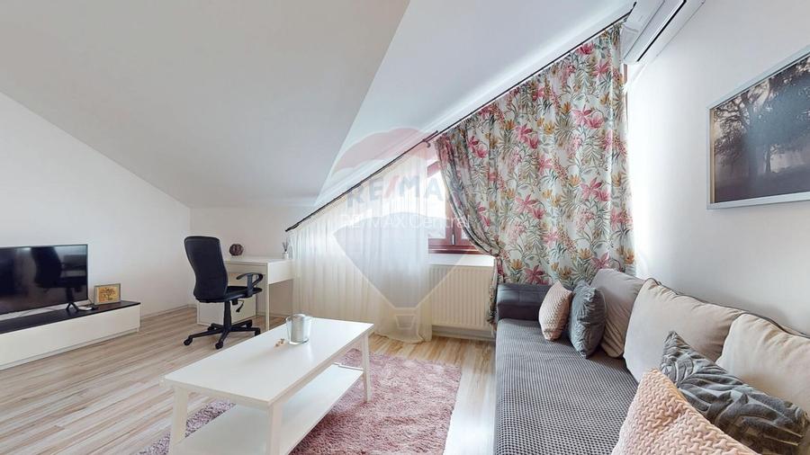 Apartament cu 2 camere de închiriat în zona Tractorul - 9