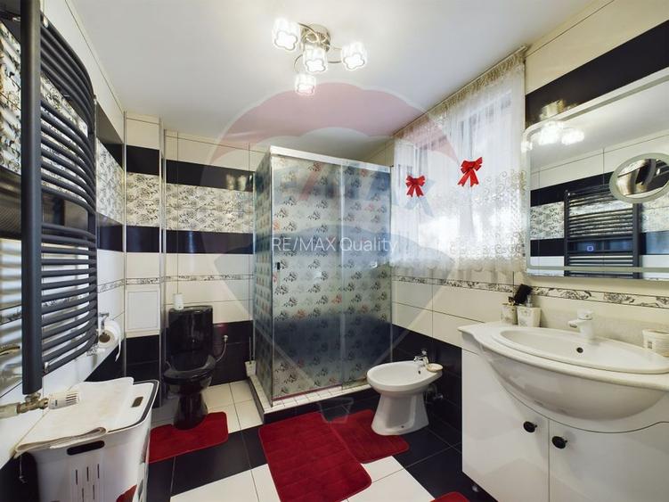 Casă / Vilă 5 camere + Mansarda Foarte Spatioasa - 15