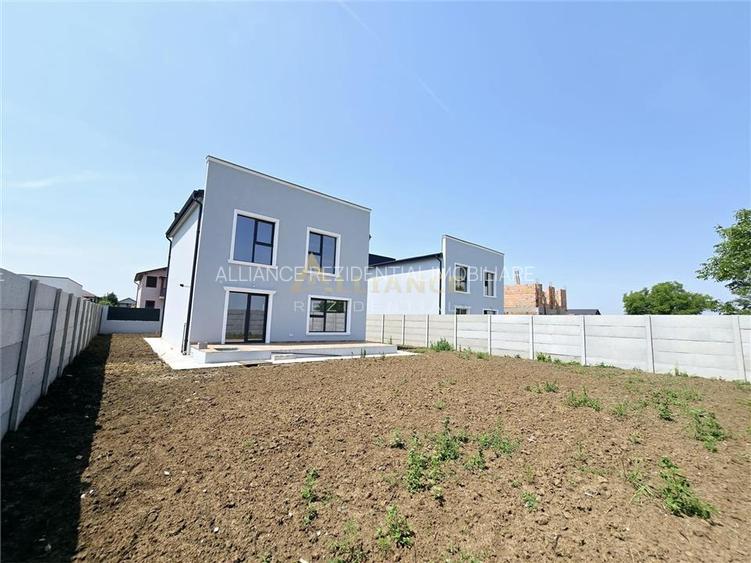 Vila individuala - 5 camere - 3 bai -  teren 428mp - pod - beci - 5