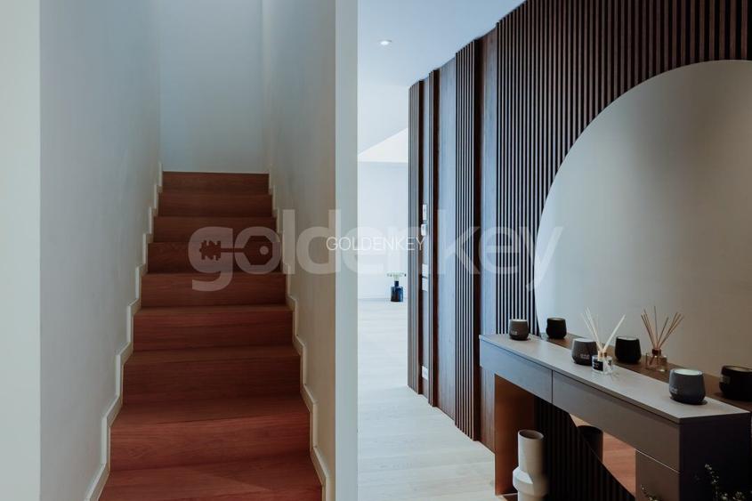 Apartament duplex cu 5 camere | 5 bai | 3 garaje | vedere panoramica - 14