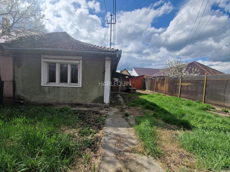 in frumoasa zona RONAT-la vanzare teren cu casa pentru renovare sau demolare - 10