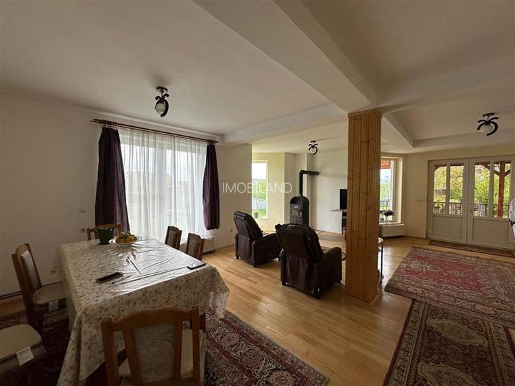 Casa spatioasa 160mp, cu 6 camere si 2150 mp teren - 2