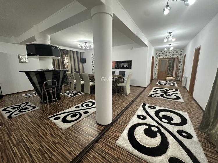 Vila individuala de vanzare cu 8 camere in zona 13 Septembrie  - 5