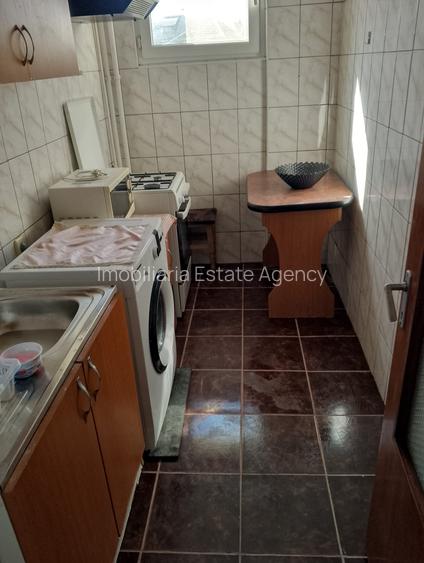 Garsoniera Muncii, stradal, 5 minute de metrou, mobilată si utilată complet - 6