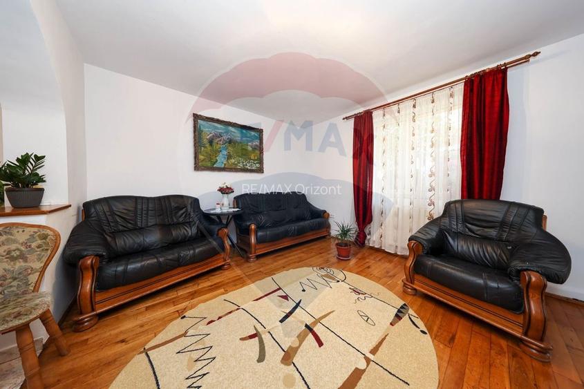 Vilă cu 8 camere de vânzare si spatiu comercial - 41