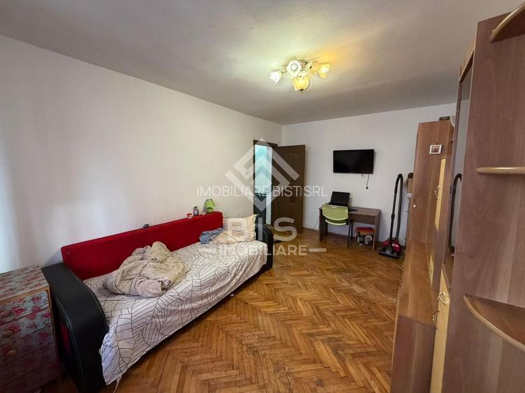 Apartament de vanzare - zona centrala - 2