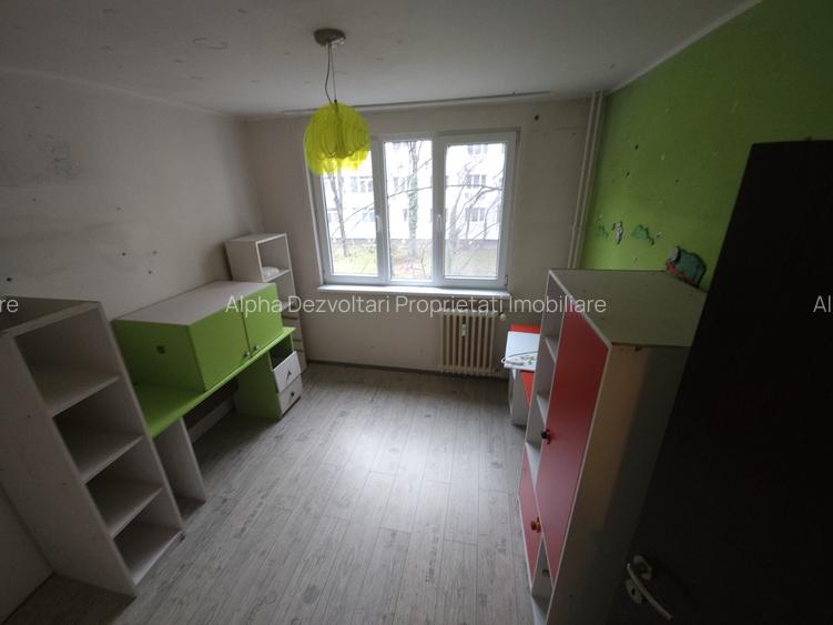 Titan, Auchan, str. Giurgeni - 5